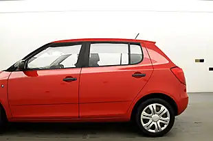 Used 2012 Skoda Fabia S Red - Interior and Exterior details 5