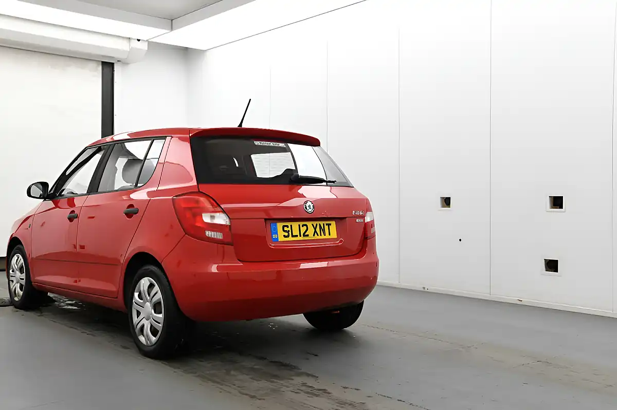 Used 2012 Skoda Fabia S Red - Interior and Exterior details 7