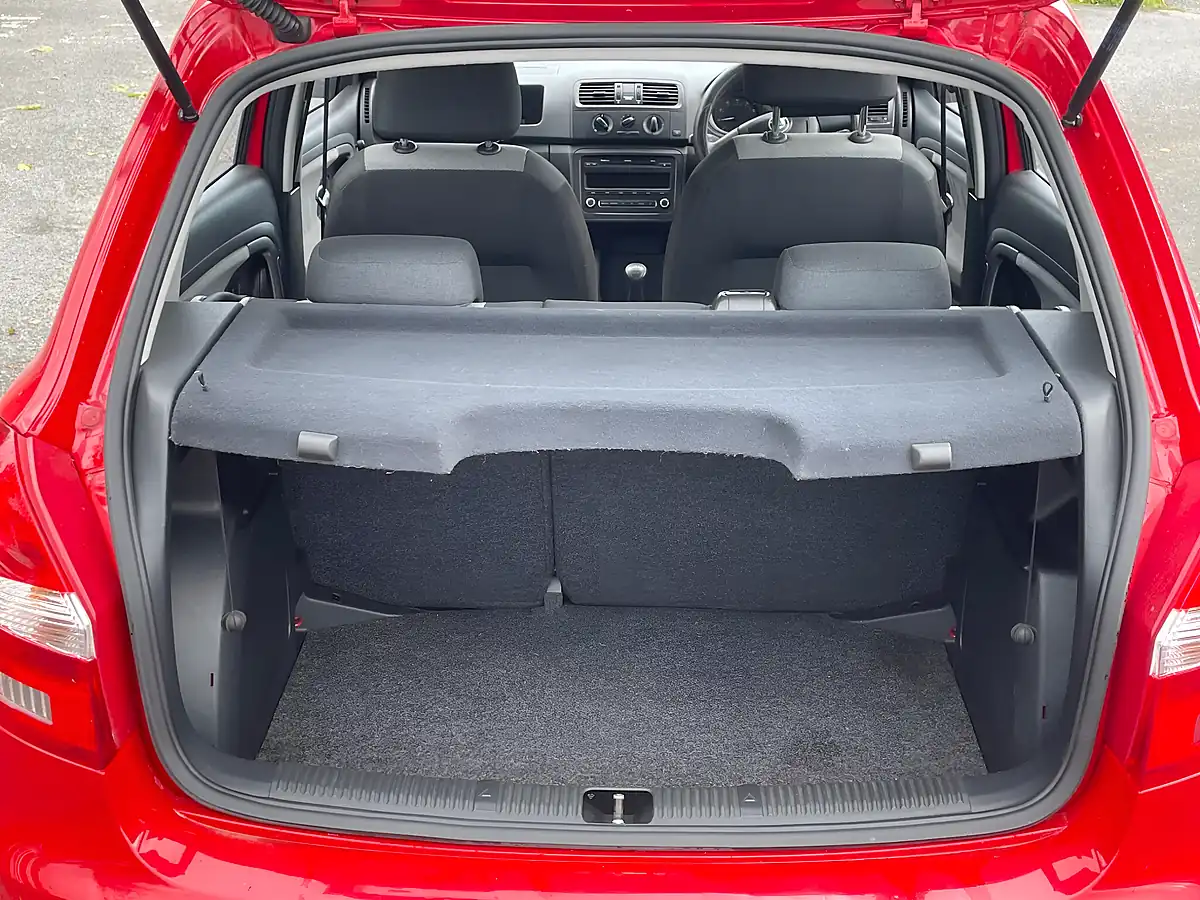 Used 2012 Skoda Fabia S Red - Interior and Exterior details 10