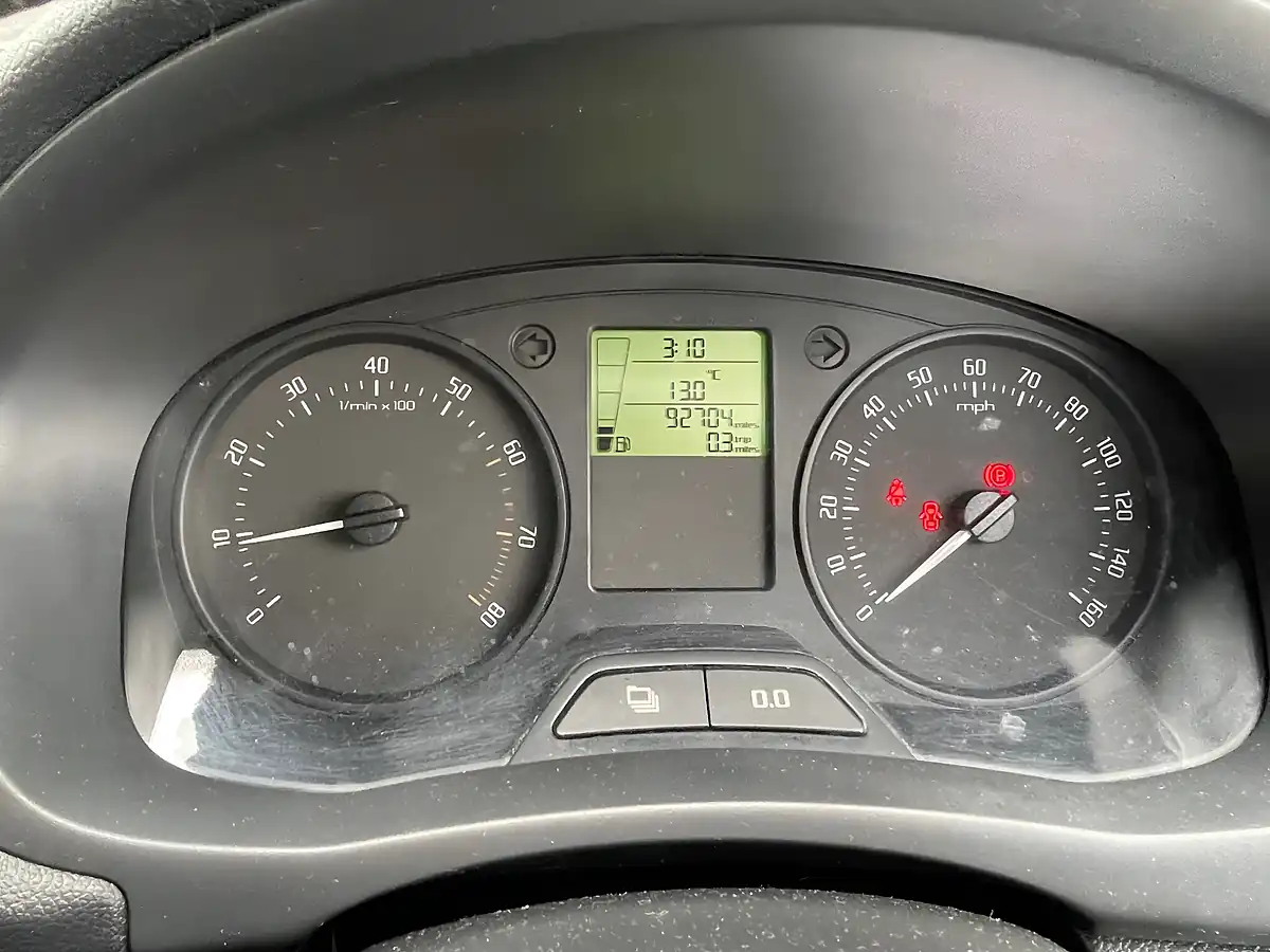 Used 2012 Skoda Fabia S Red - Interior and Exterior details 19