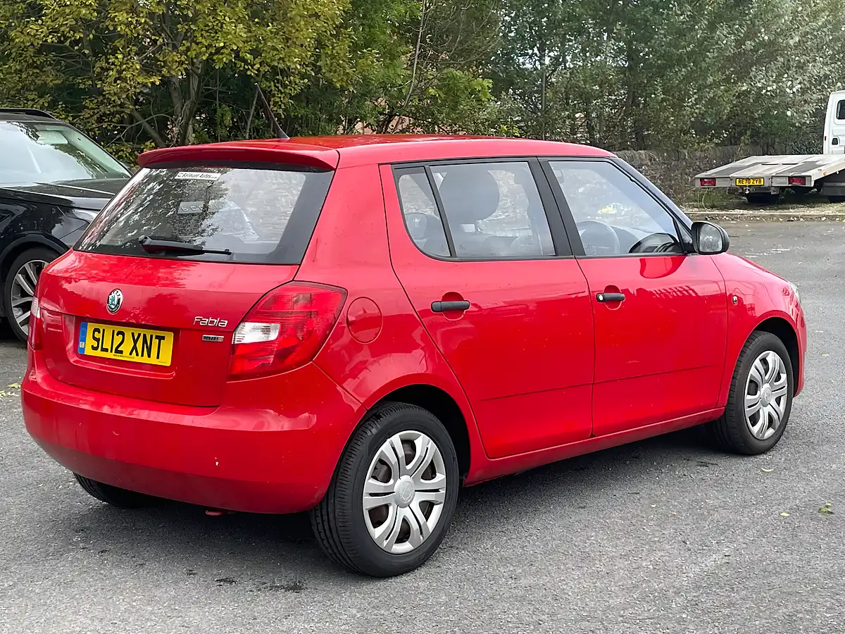 Used 2012 Skoda Fabia S Red - Interior and Exterior details 3