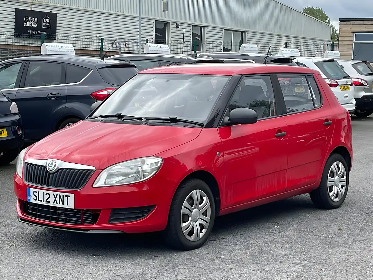 Used 2012 Skoda Fabia S Red - Interior and Exterior details 5