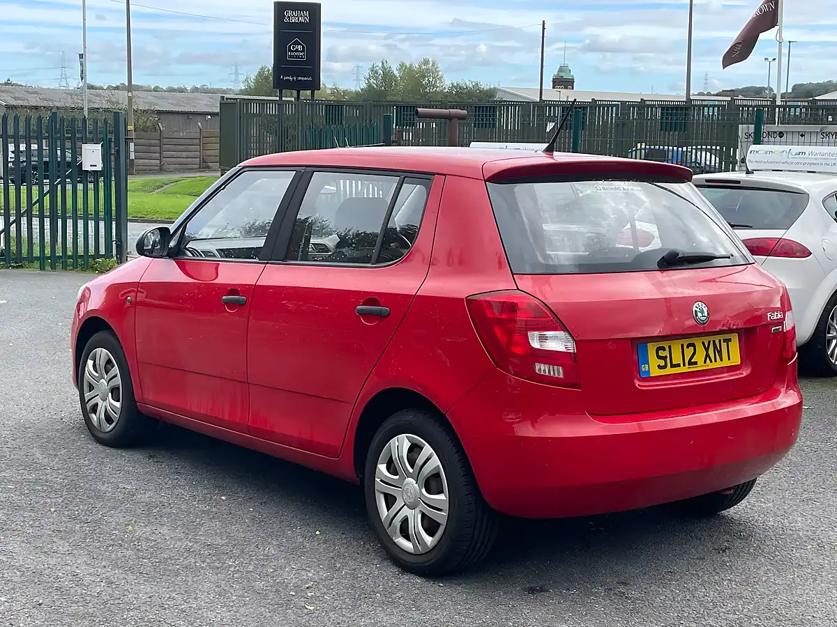 Used 2012 Skoda Fabia S Red - Interior and Exterior details 7