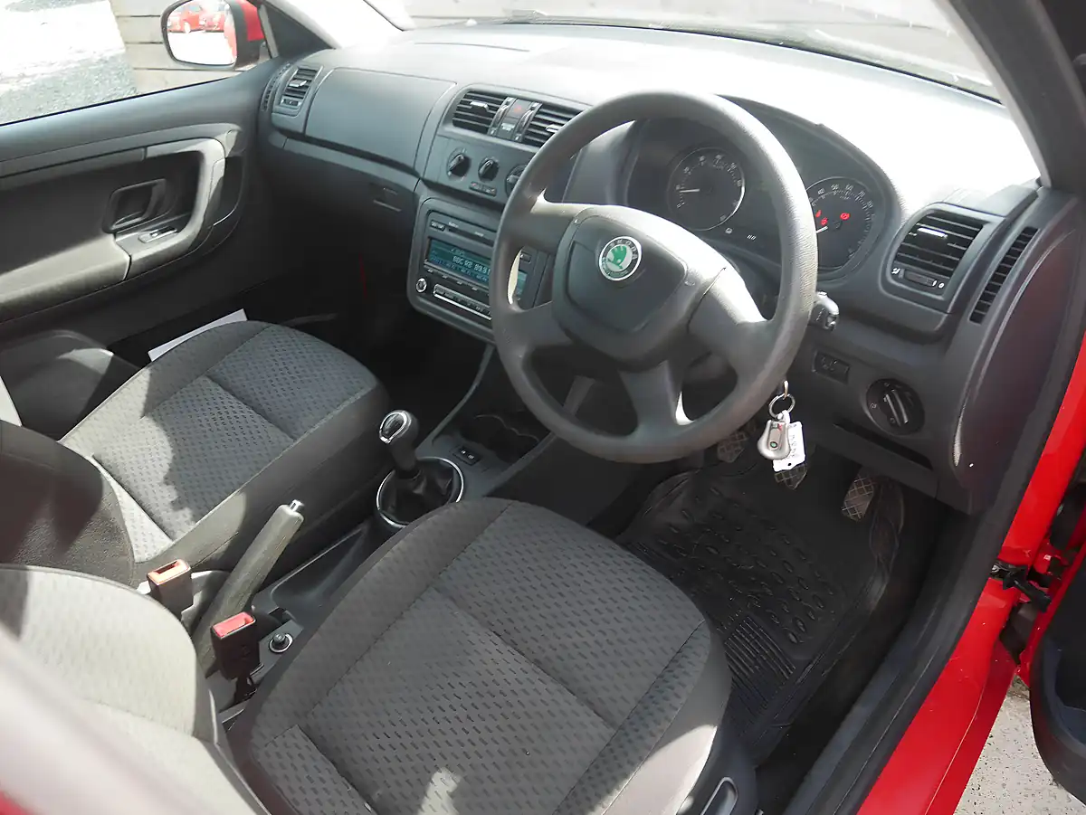 Used 2012 Skoda Fabia Se Corrida Red - Interior and Exterior details 10