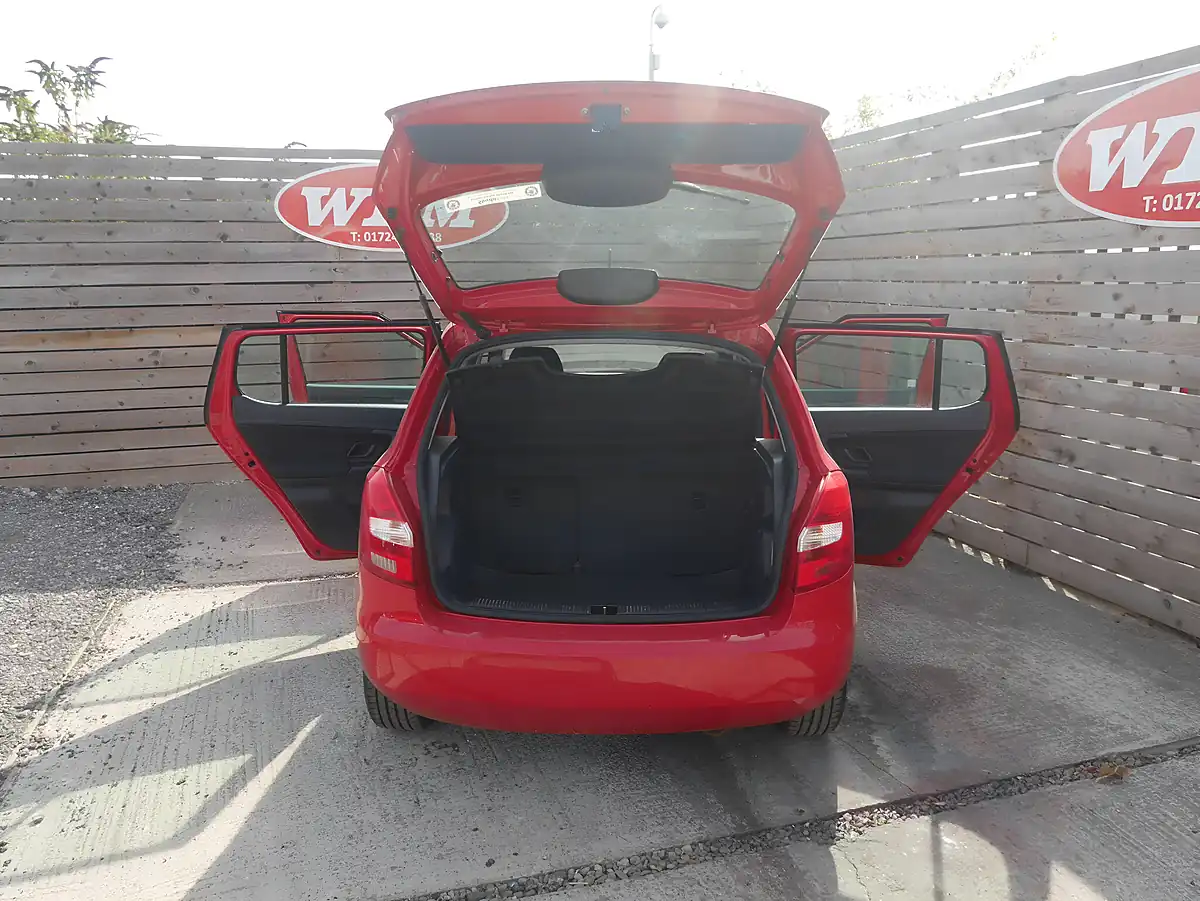 Used 2012 Skoda Fabia Se Corrida Red - Interior and Exterior details 13