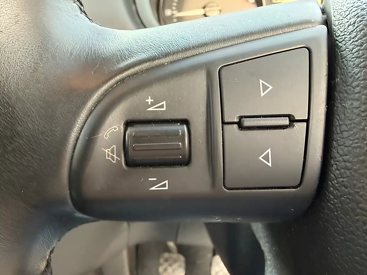 Used 2012 Skoda Fabia Se Plus White - Interior and Exterior details 12