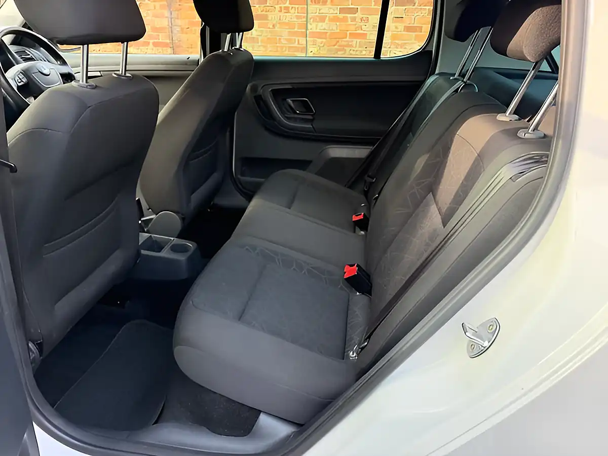 Used 2012 Skoda Fabia Se Plus White - Interior and Exterior details 14
