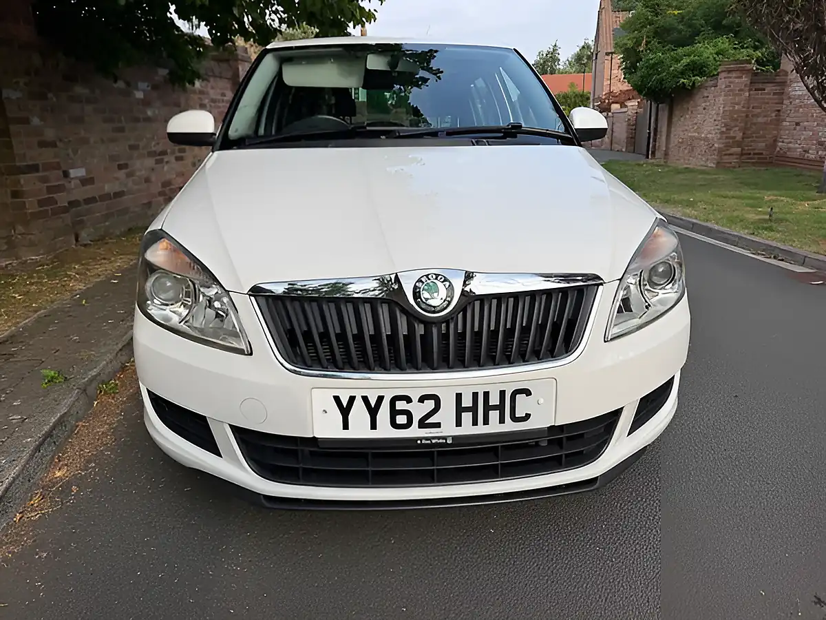 Used 2012 Skoda Fabia Se Plus White - Interior and Exterior details 16