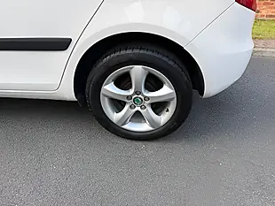 Used 2012 Skoda Fabia Se Plus White - Interior and Exterior details 19