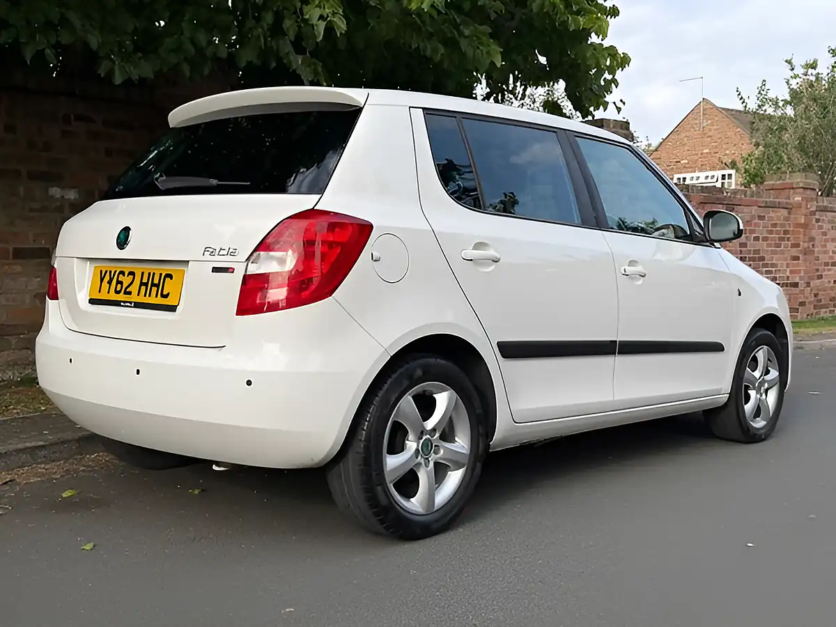 Used 2012 Skoda Fabia Se Plus White - Interior and Exterior details 4