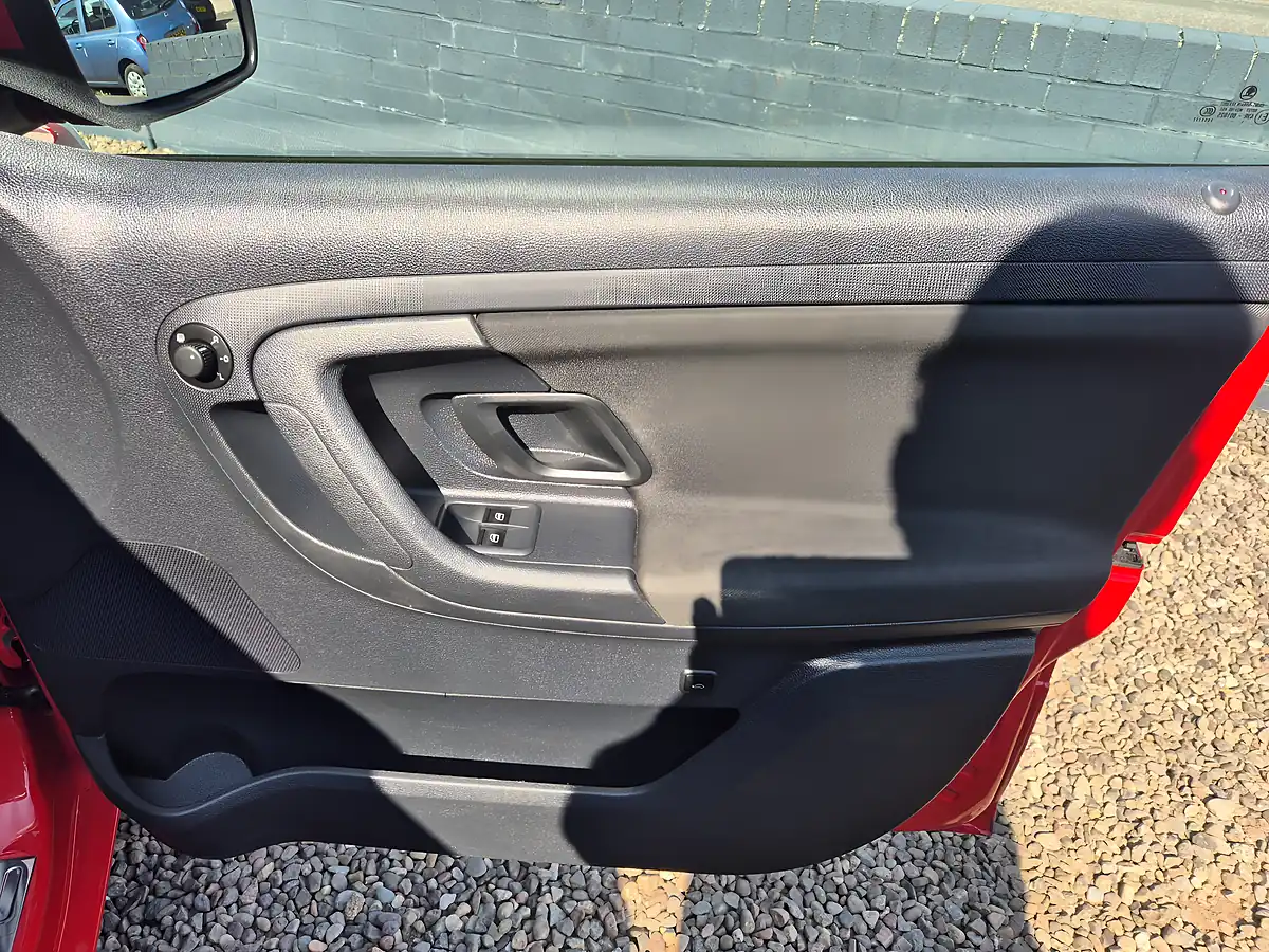 Used 2012 Skoda Fabia Se Red - Interior and Exterior details 13