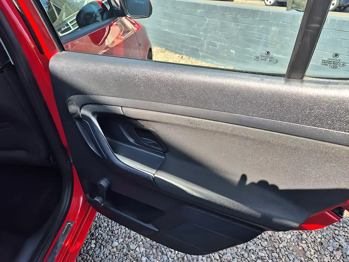 Used 2012 Skoda Fabia Se Red - Interior and Exterior details 14