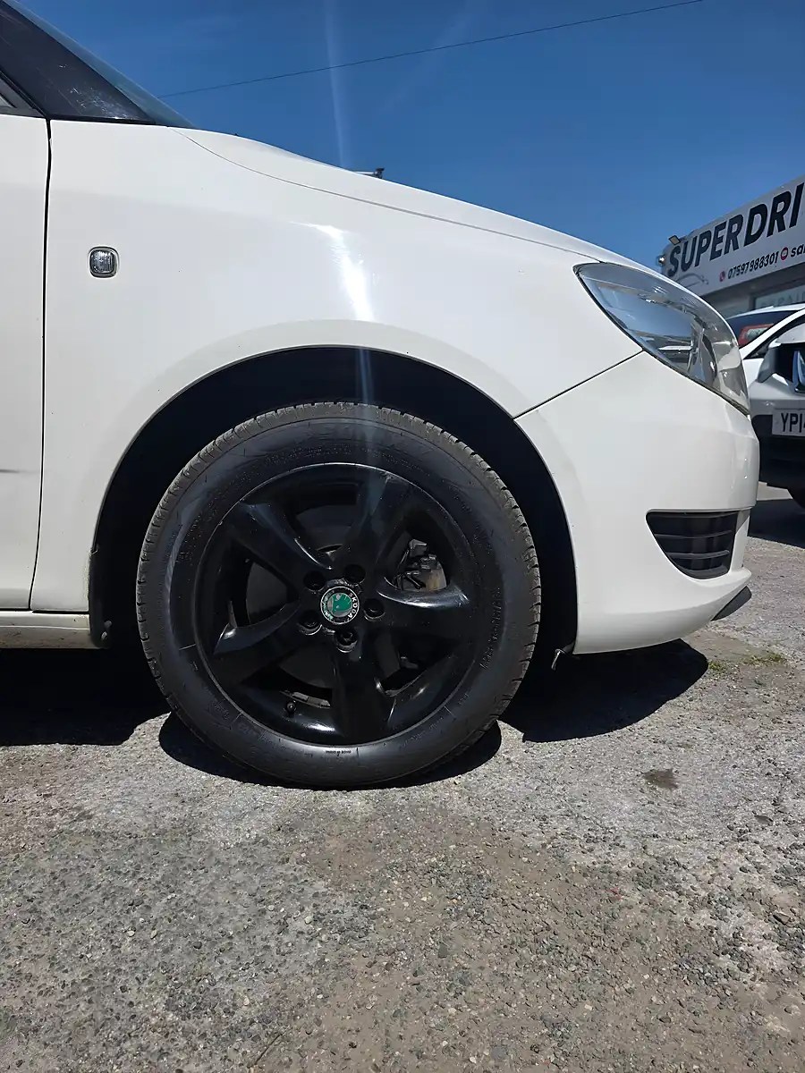 Used 2012 Skoda Fabia Se White - Interior and Exterior details 11