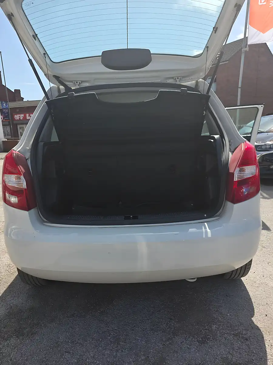 Used 2012 Skoda Fabia Se White - Interior and Exterior details 7