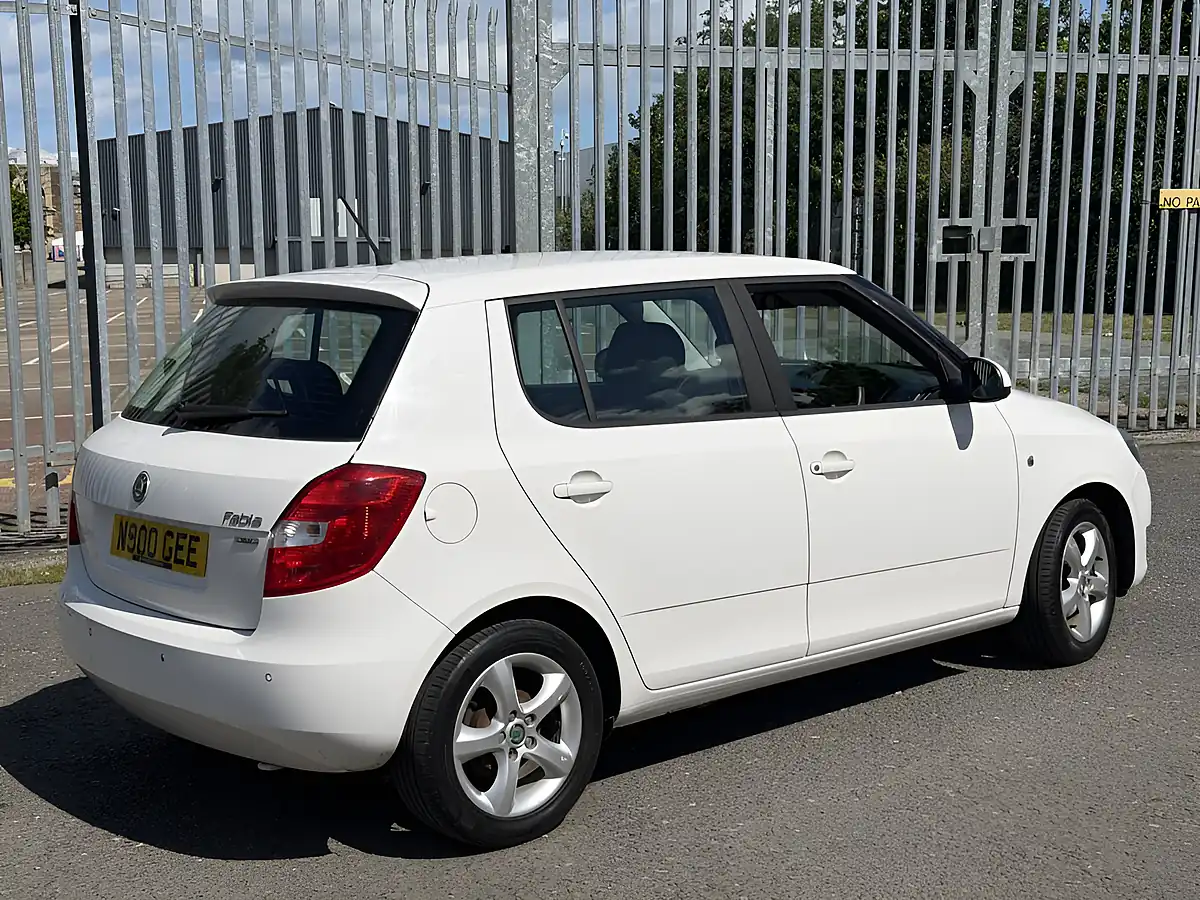 Used 2012 Skoda Fabia Se White - Interior and Exterior details 3