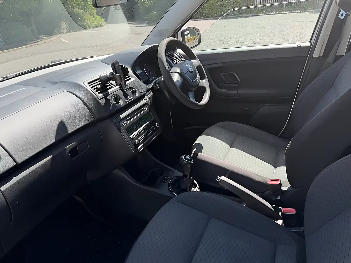 Used 2012 Skoda Fabia Se White - Interior and Exterior details 5