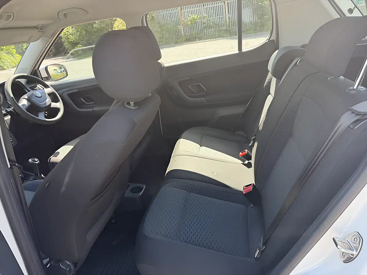 Used 2012 Skoda Fabia Se White - Interior and Exterior details 6