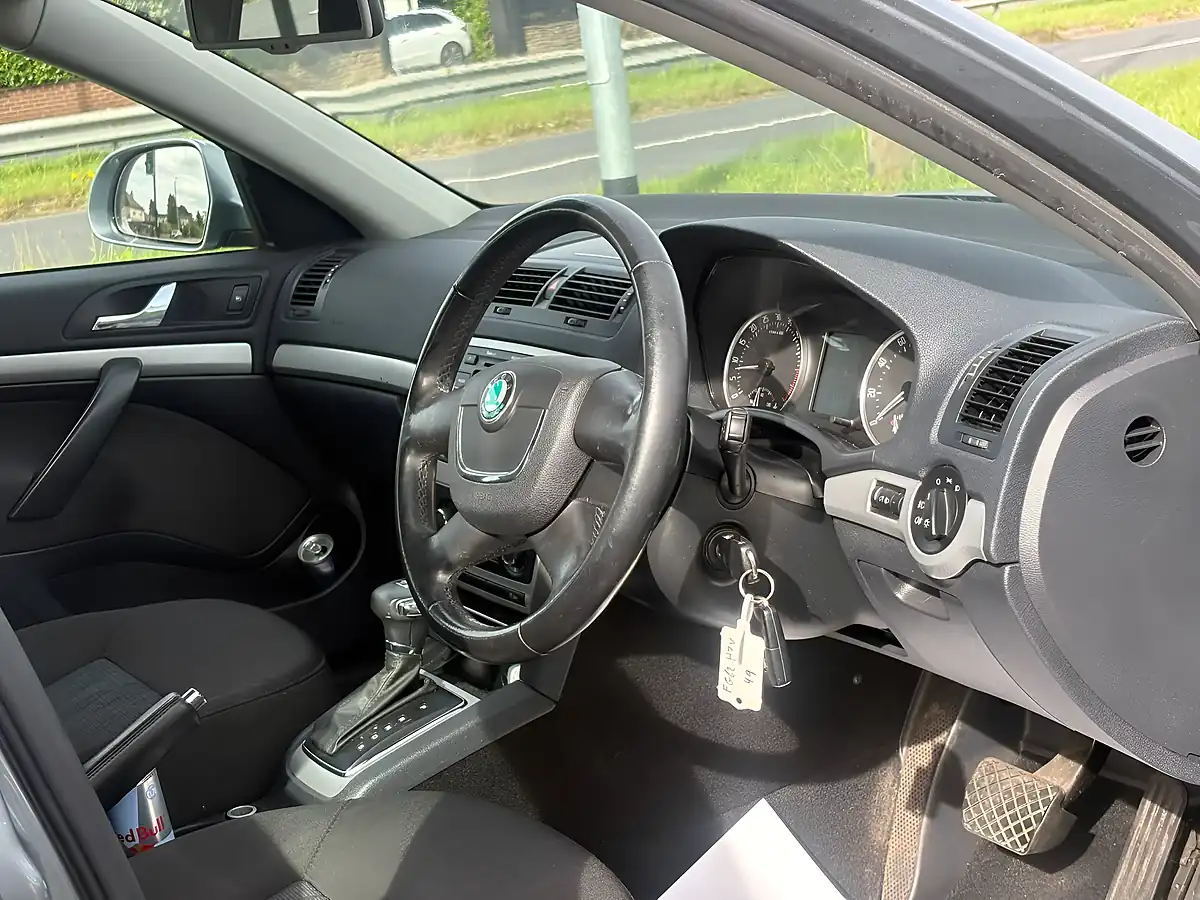 Used 2012 Skoda Octavia Elegance Grey - Interior and Exterior details 12