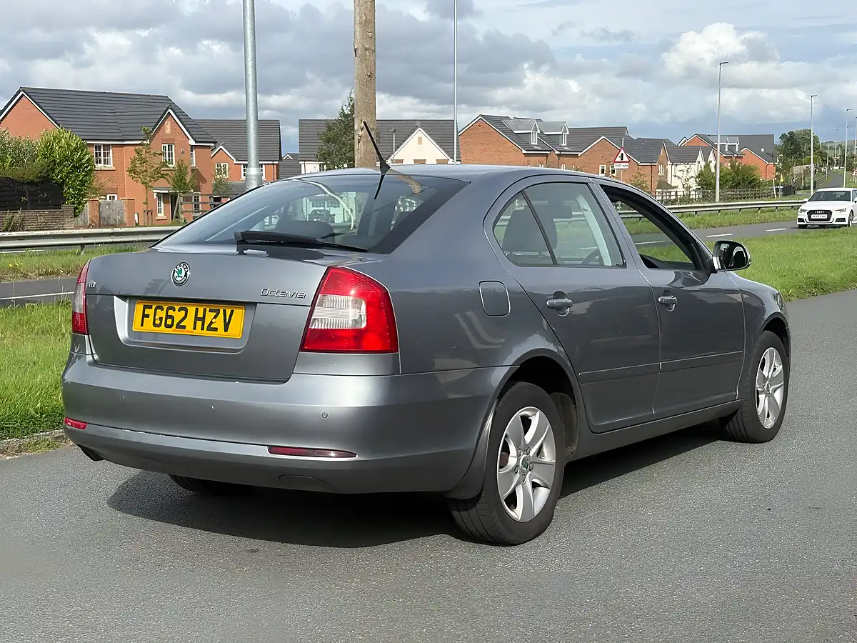 Used 2012 Skoda Octavia Elegance Grey - Interior and Exterior details 16