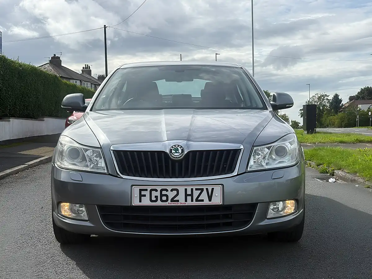 Used 2012 Skoda Octavia Elegance Grey - Interior and Exterior details 18