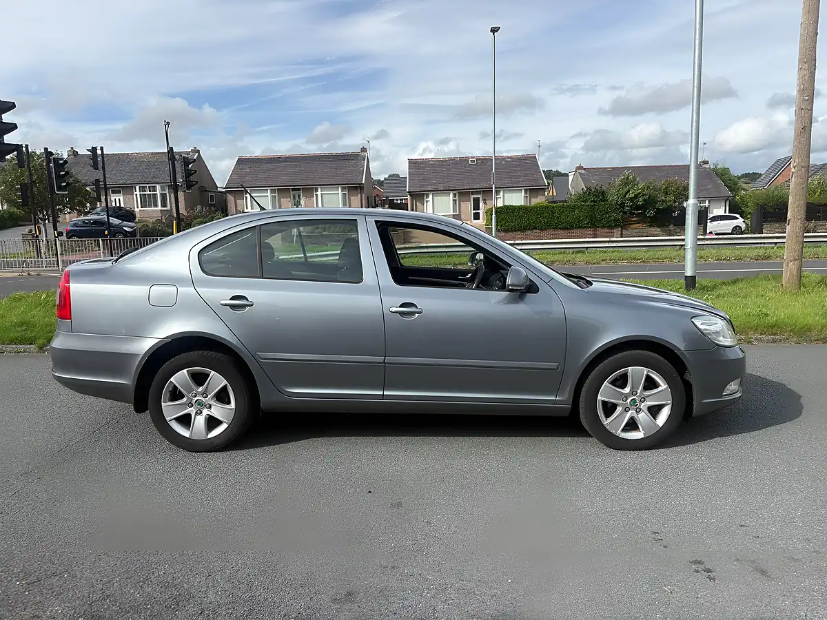 Used 2012 Skoda Octavia Elegance Grey - Interior and Exterior details 20
