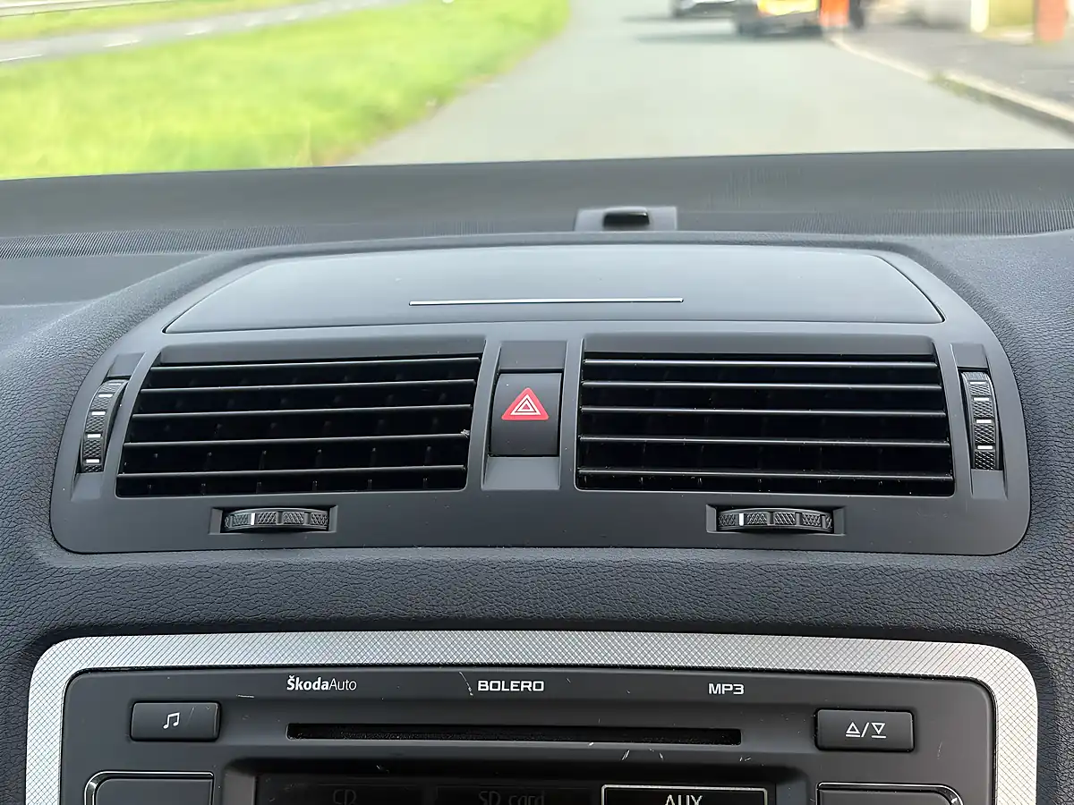 Used 2012 Skoda Octavia Elegance Grey - Interior and Exterior details 7