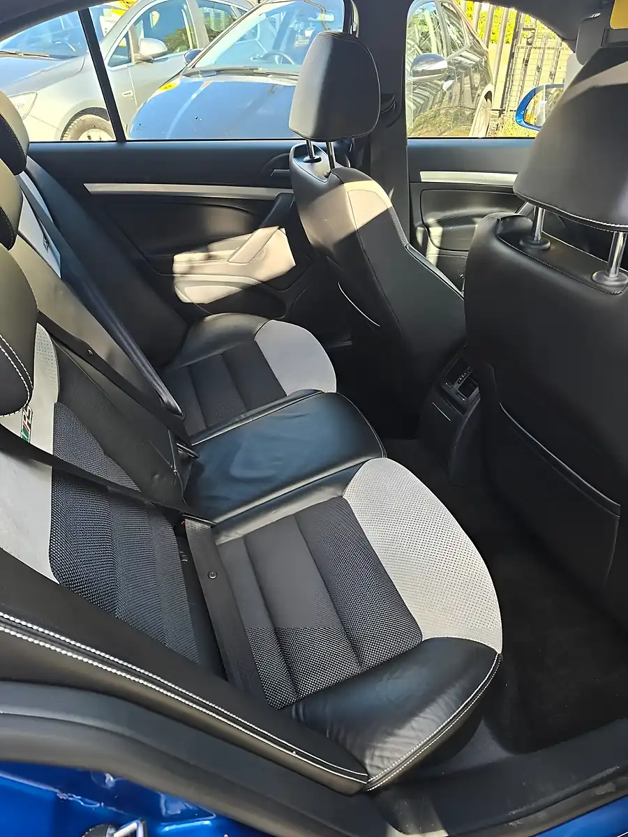 Used 2012 Skoda Octavia VRS Blue - Interior and Exterior details 17