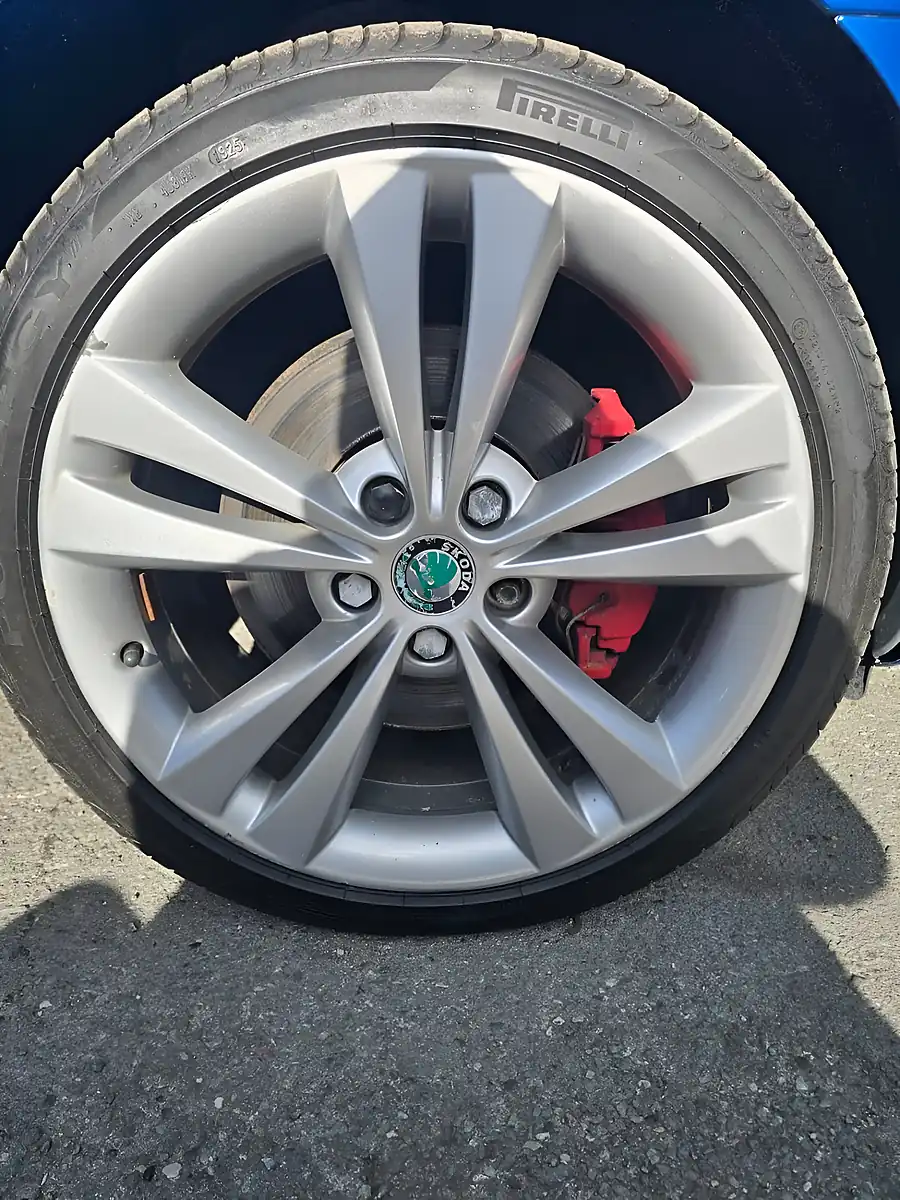 Used 2012 Skoda Octavia VRS Blue - Interior and Exterior details 19