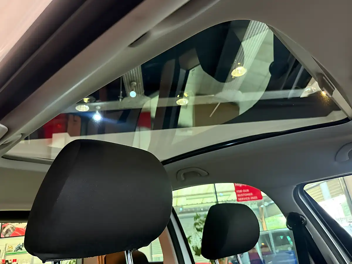 Used 2012 Skoda Roomster Scout Silver - Interior and Exterior details 12