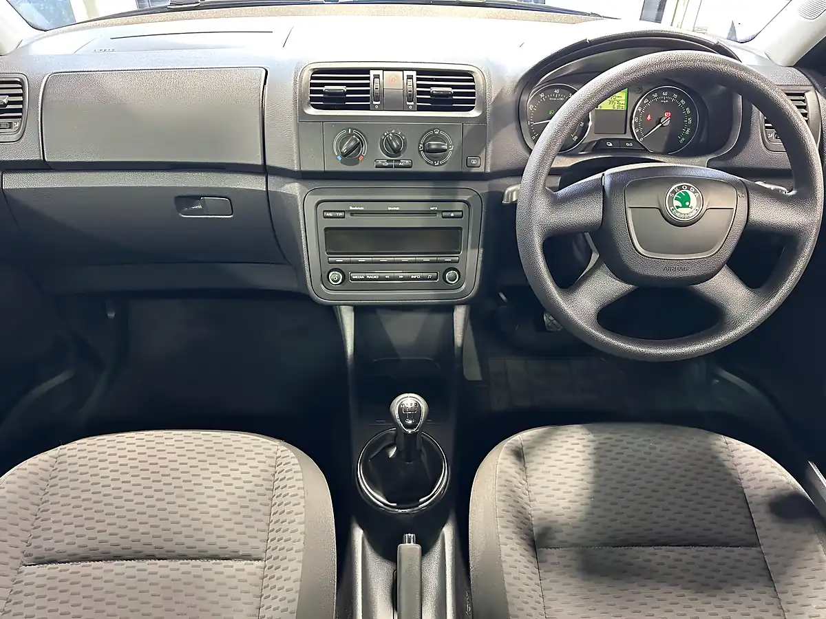 Used 2012 Skoda Roomster Se Silver - Interior and Exterior details 10