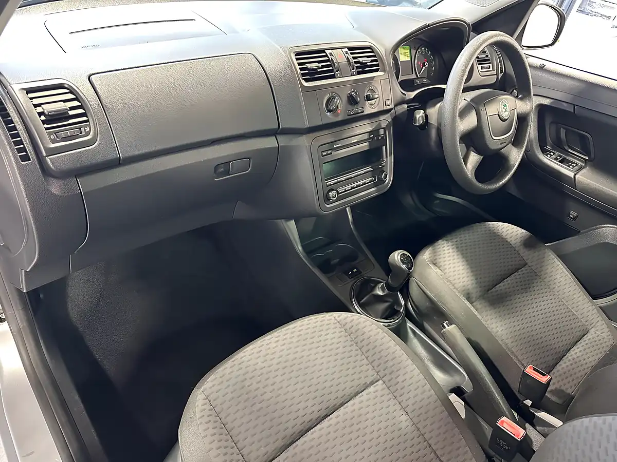 Used 2012 Skoda Roomster Se Silver - Interior and Exterior details 11