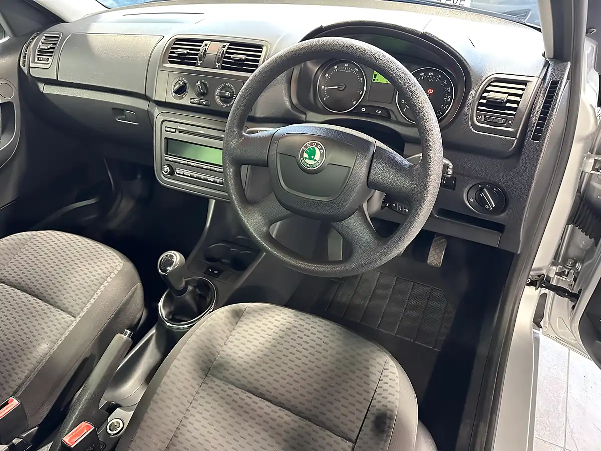 Used 2012 Skoda Roomster Se Silver - Interior and Exterior details 9
