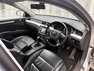 Used 2012 Skoda Superb Elegance Silver - Interior and Exterior details 10
