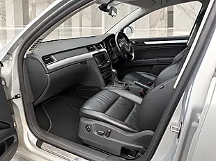 Used 2012 Skoda Superb Elegance Silver - Interior and Exterior details 11