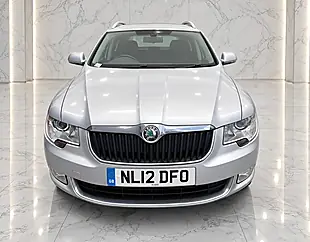 Used 2012 Skoda Superb Elegance Silver - Interior and Exterior details 2