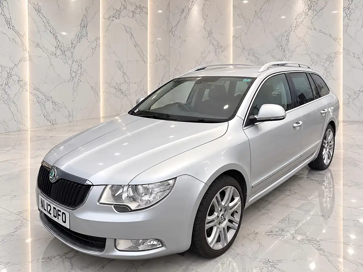 Used 2012 Skoda Superb Elegance Silver - Interior and Exterior details 3