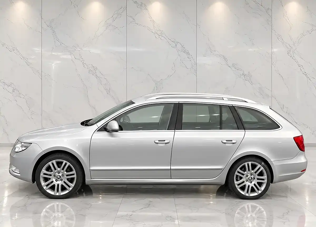 Used 2012 Skoda Superb Elegance Silver - Interior and Exterior details 4