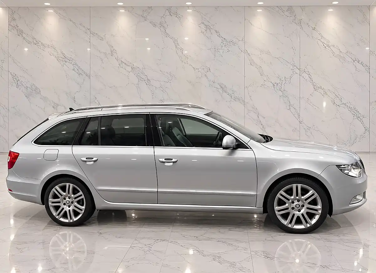 Used 2012 Skoda Superb Elegance Silver - Interior and Exterior details 8