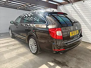 Used 2012 Skoda Superb Laurin & Klement Brown - Interior and Exterior details 11