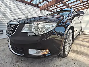 Used 2012 Skoda Superb Laurin & Klement Brown - Interior and Exterior details 12