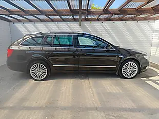 Used 2012 Skoda Superb Laurin & Klement Brown - Interior and Exterior details 9