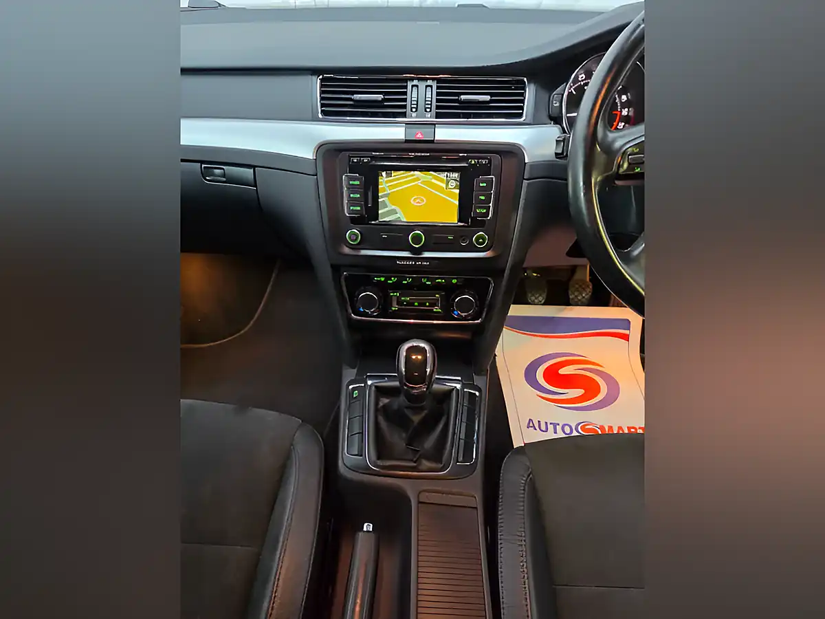 Used 2012 Skoda Superb Se Plus Purple - Interior and Exterior details 13