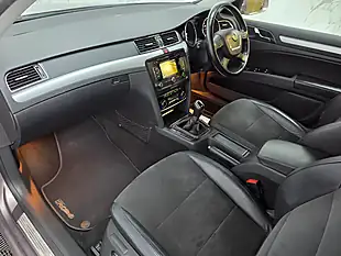 Used 2012 Skoda Superb Se Plus Purple - Interior and Exterior details 14