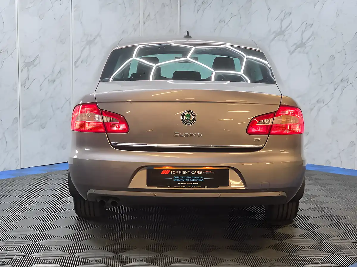 Used 2012 Skoda Superb Se Plus Purple - Interior and Exterior details 6