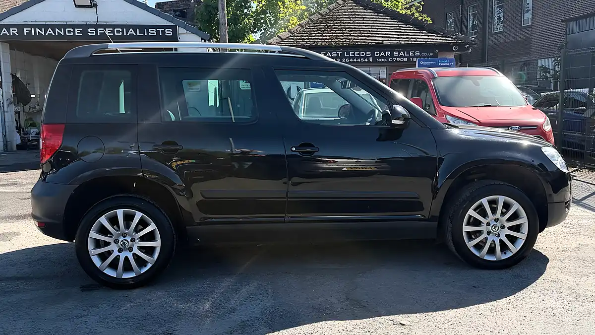 Used 2012 Skoda Yeti Elegance Black - Interior and Exterior details 2