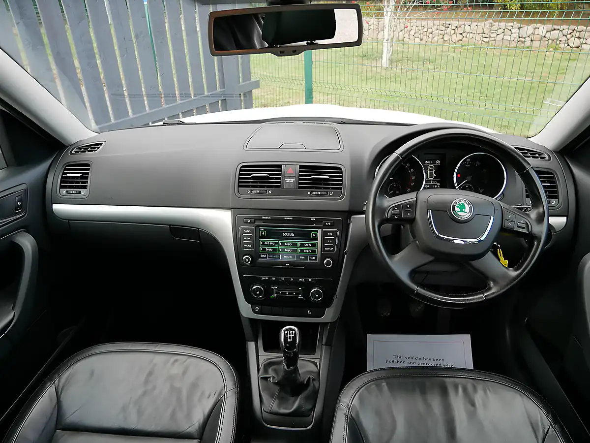 Used 2012 Skoda Yeti Greenline Ii Elegance White - Interior and Exterior details 10