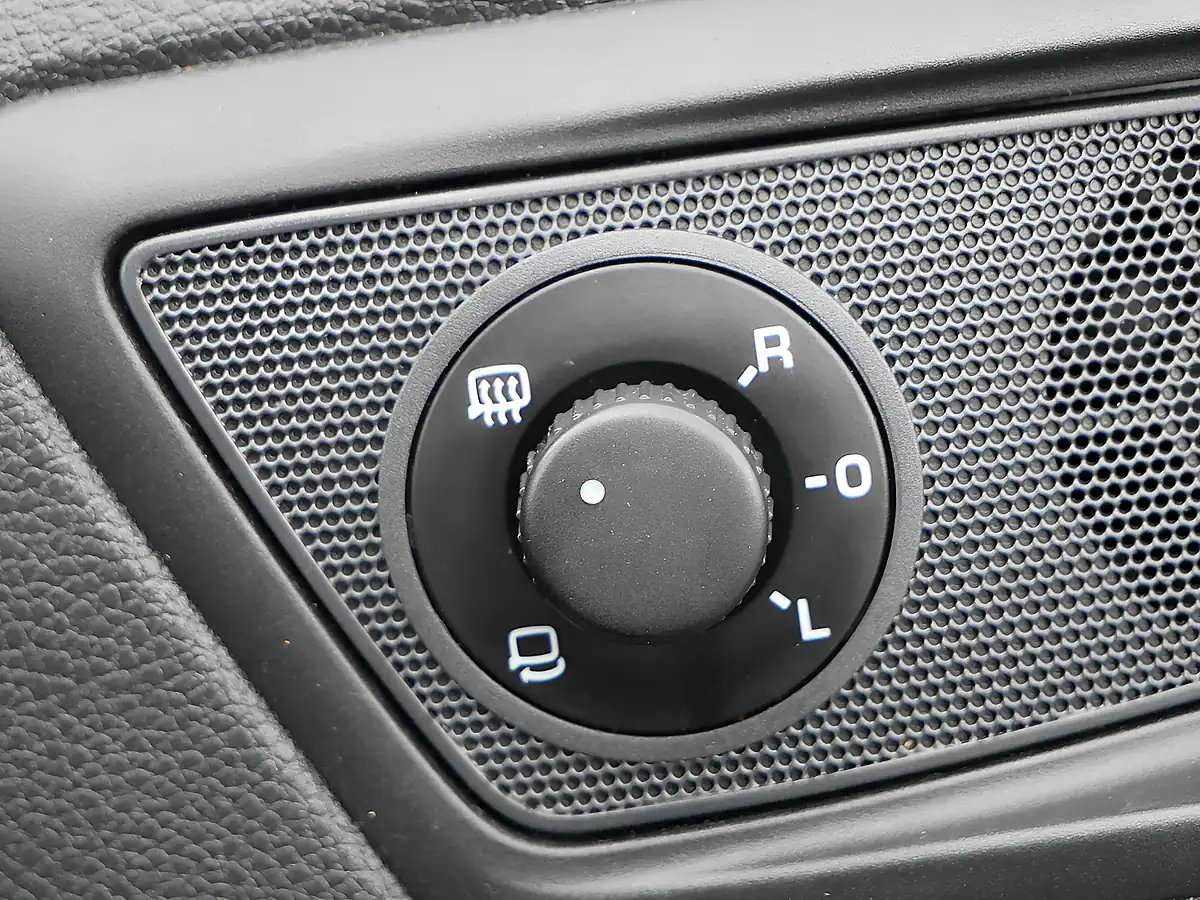 Used 2012 Skoda Yeti Greenline Ii Elegance White - Interior and Exterior details 16