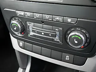 Used 2012 Skoda Yeti Greenline Ii Elegance White - Interior and Exterior details 18