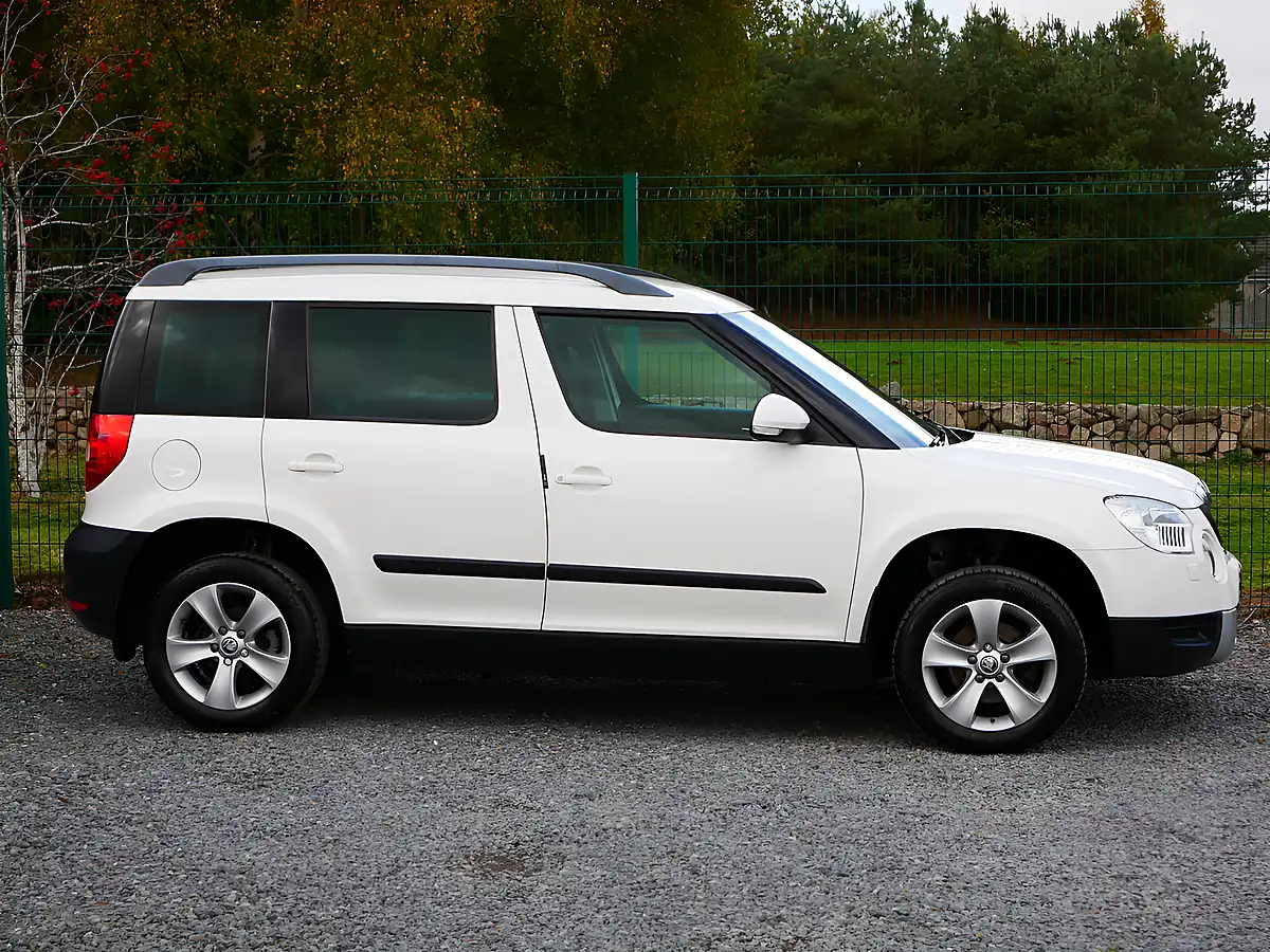 Used 2012 Skoda Yeti Greenline Ii Elegance White - Interior and Exterior details 5