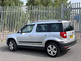Used 2012 Skoda Yeti Se Silver - Interior and Exterior details 3